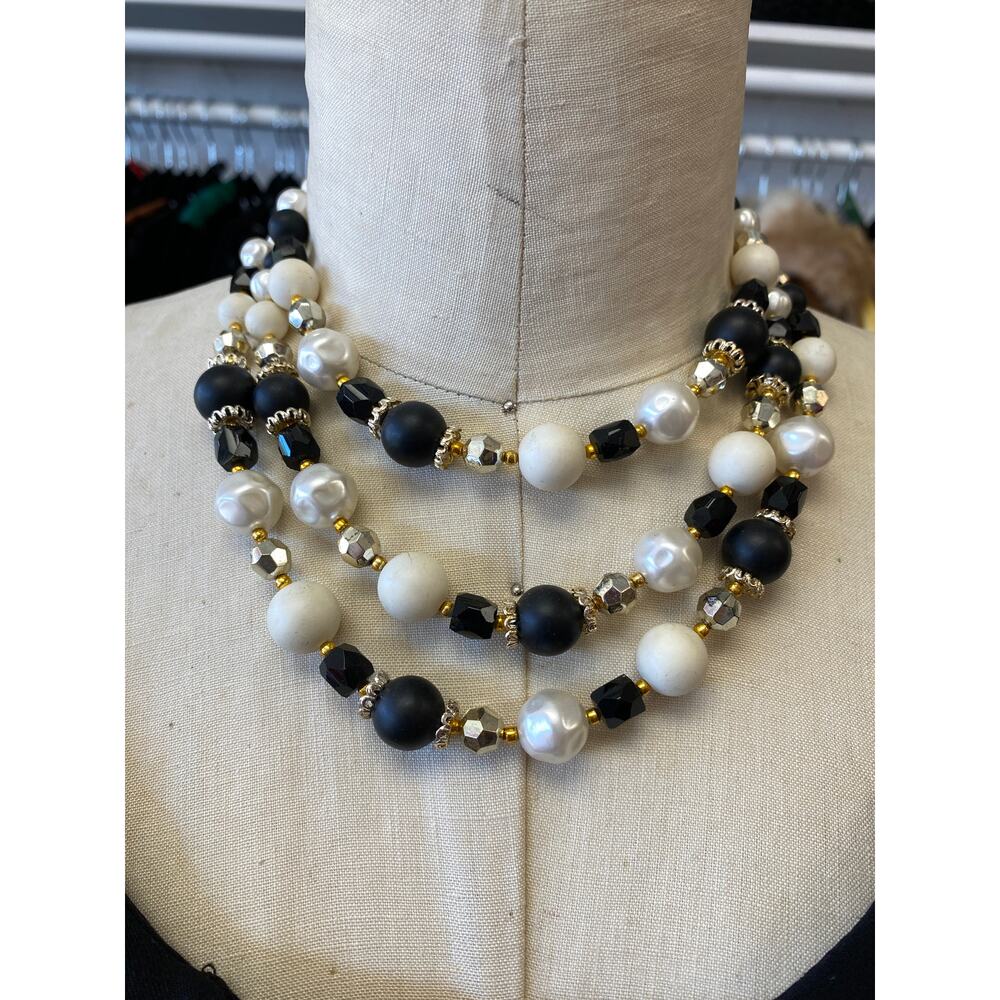 vintage 1950s multi strand beaded necklace, black and white pearls, 50s fashion